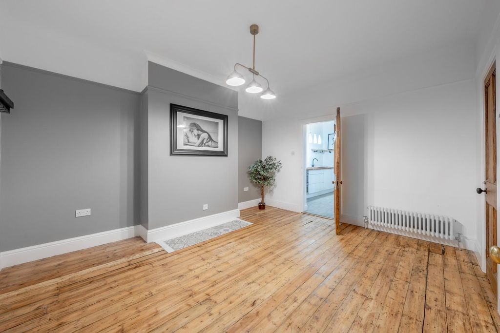 Property photo 3 of 12 Dsc01492-Hdr.Jpg