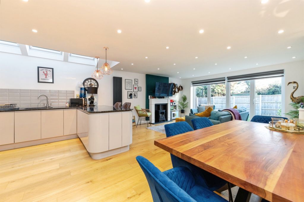 Property photo 3 of 17