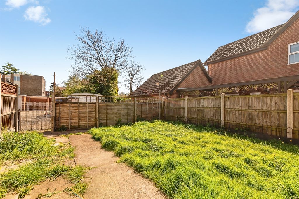 Property photo 3 of 20