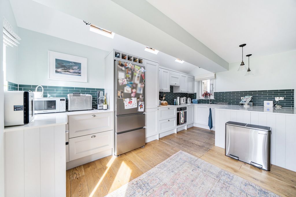 Property photo 3 of 30 1438424-12-69d8cd...