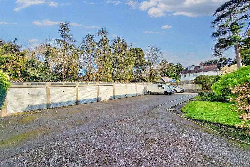 Property photo 3 of 12 Photo 9