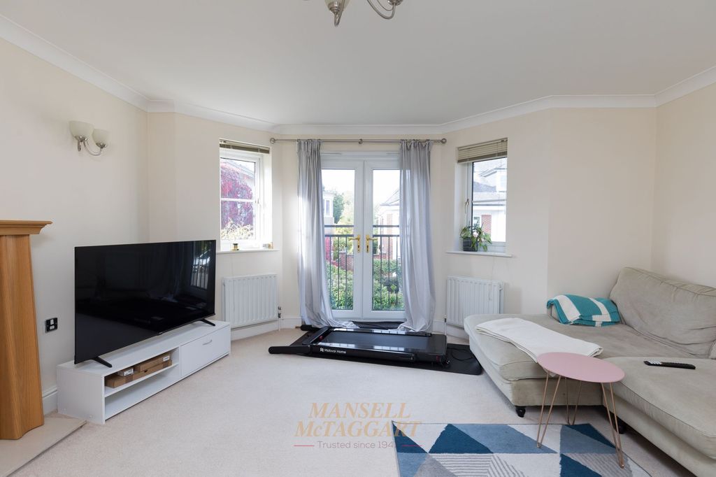 Property photo 2 of 17