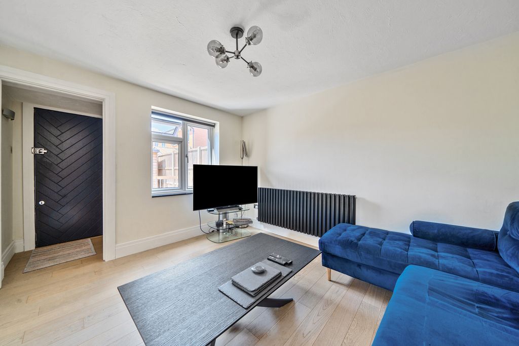 Property photo 3 of 17 1317391-9-68666E9...