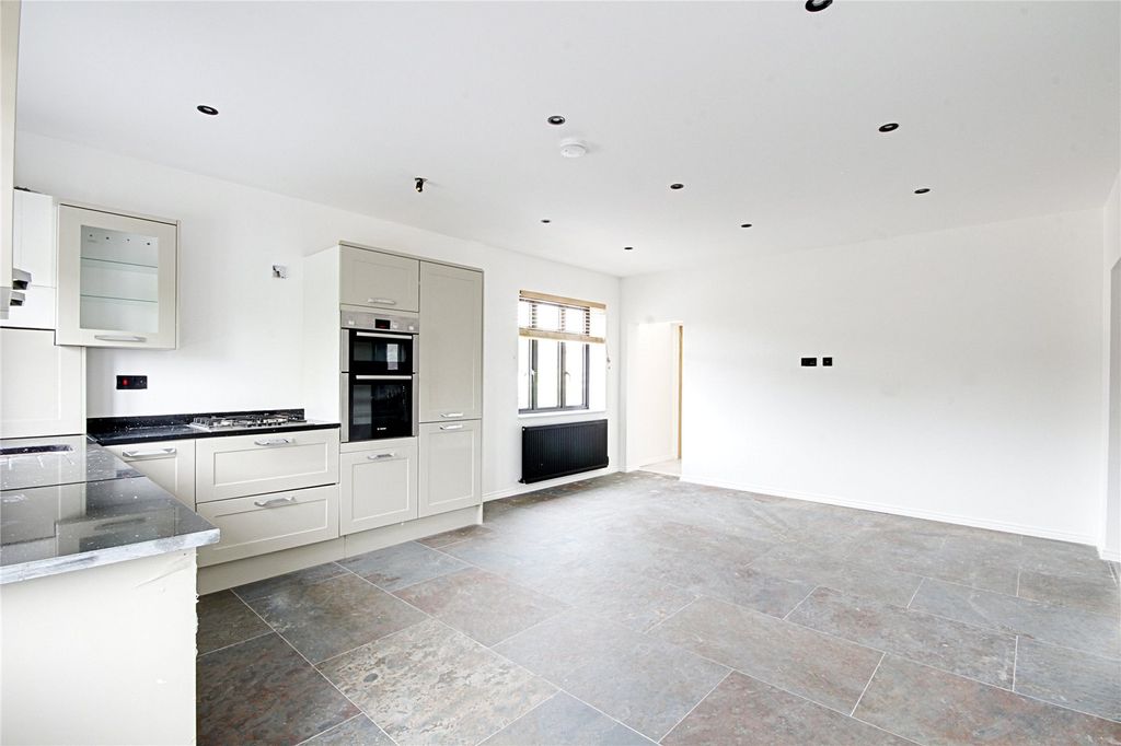 Property photo 3 of 18 Picture No. 18