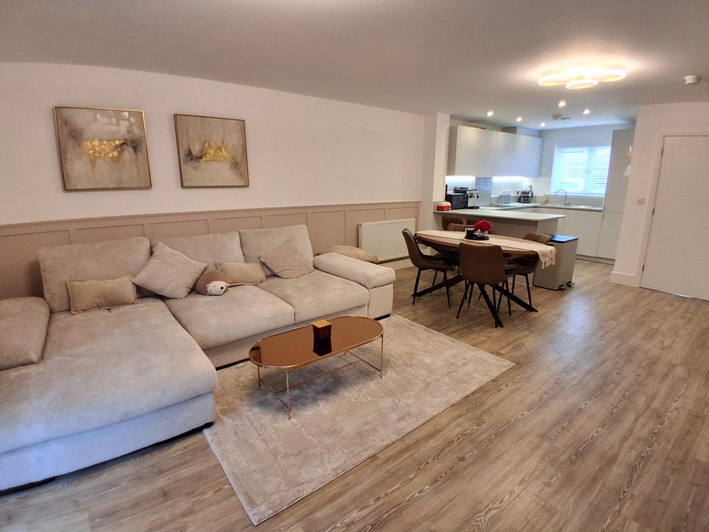 Property photo 2 of 12 Living Room