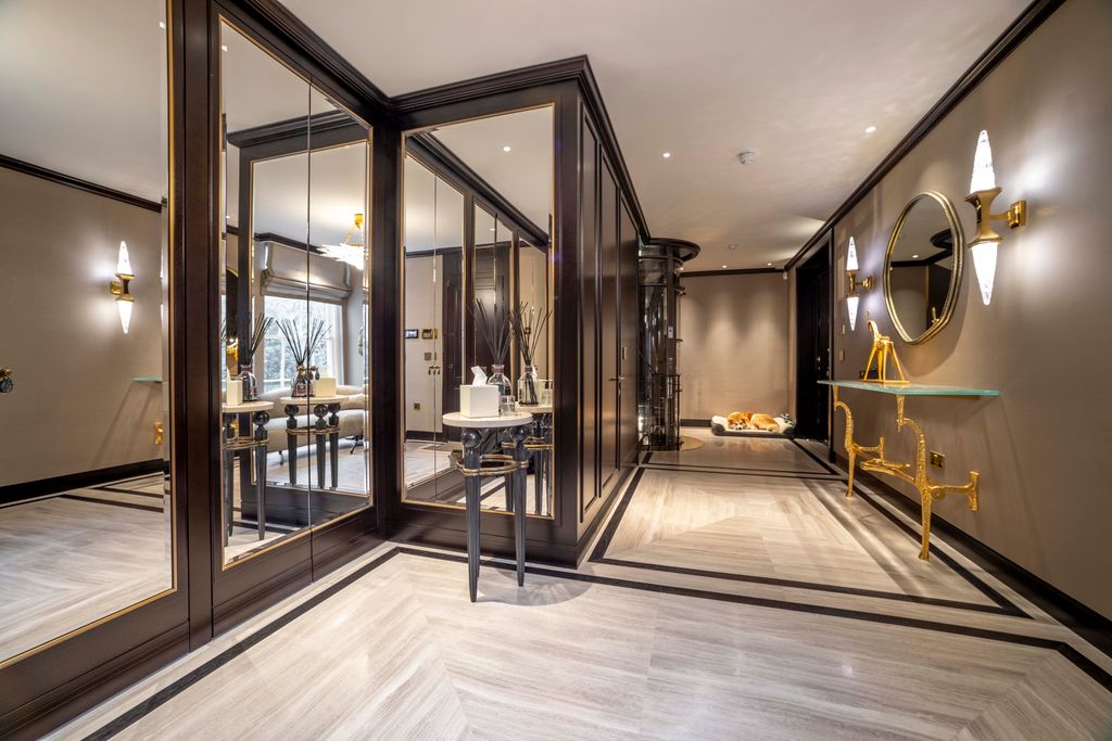 Additional image 5 of 5 bed town house to rentSomerset Square, Kensington, London W14