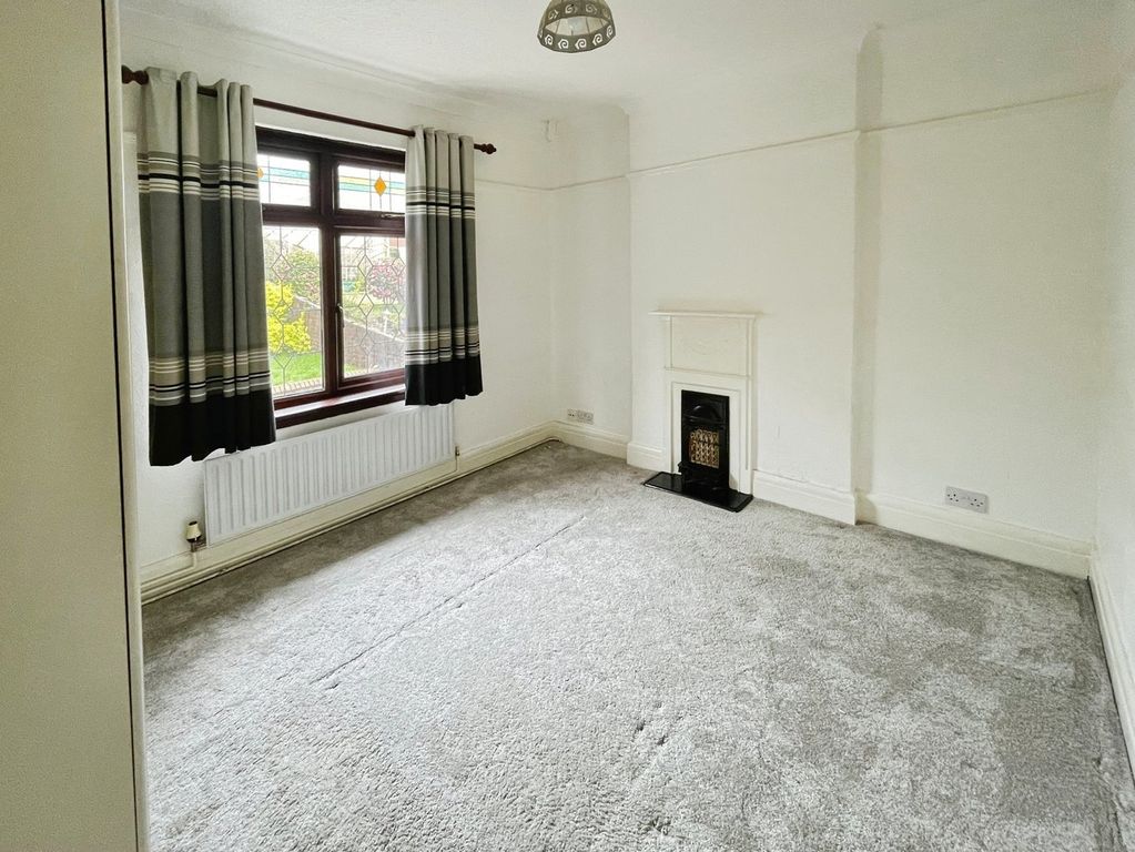 Property photo 3 of 27