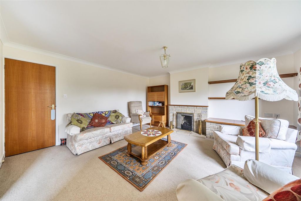 Property photo 3 of 25 Sitting Room