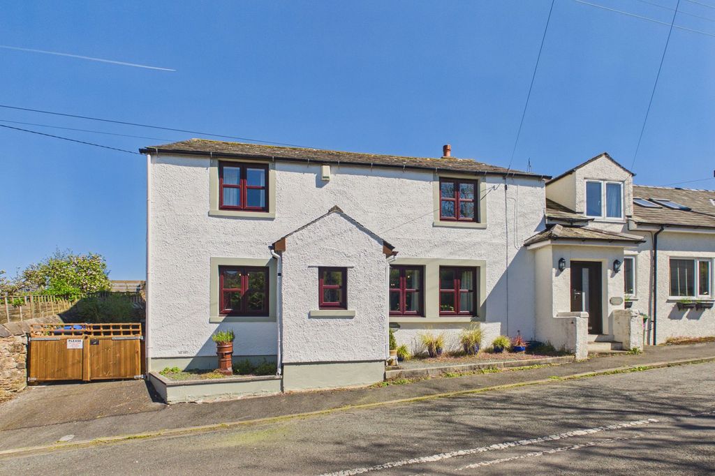 Property photo 2 of 24