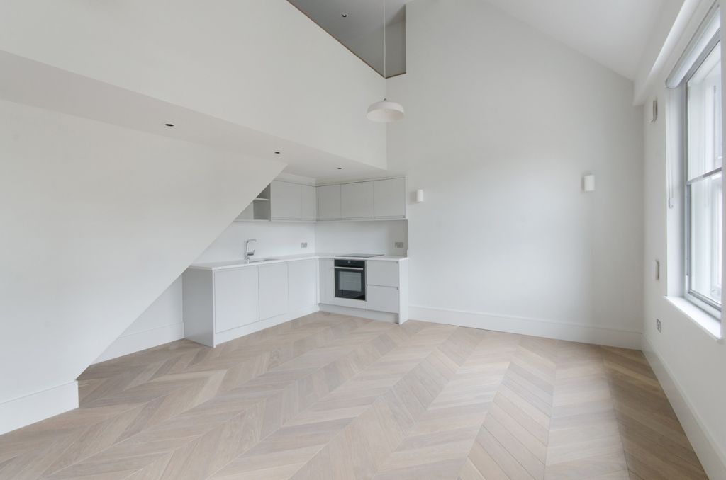 Property photo 1 of 9 954760