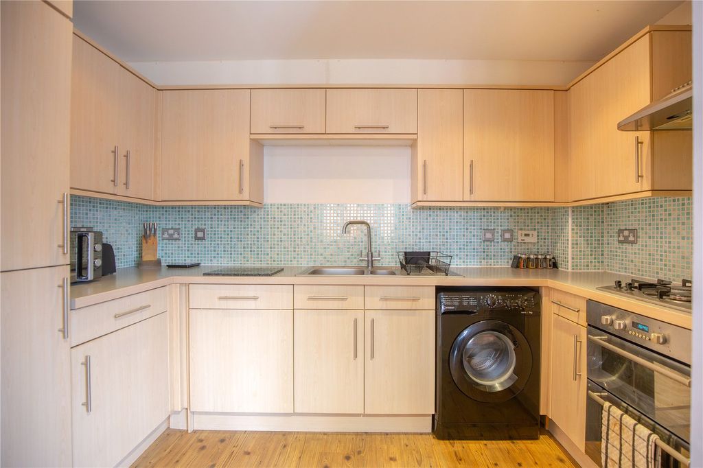 Property photo 3 of 15 Picture No. 13