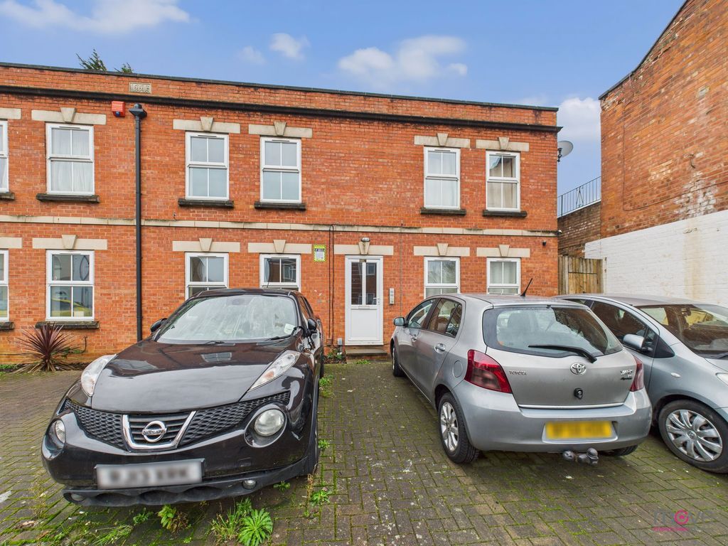 Property photo 1 of 6