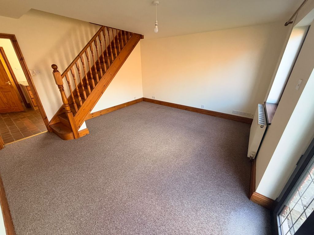 Property photo 3 of 8 Image