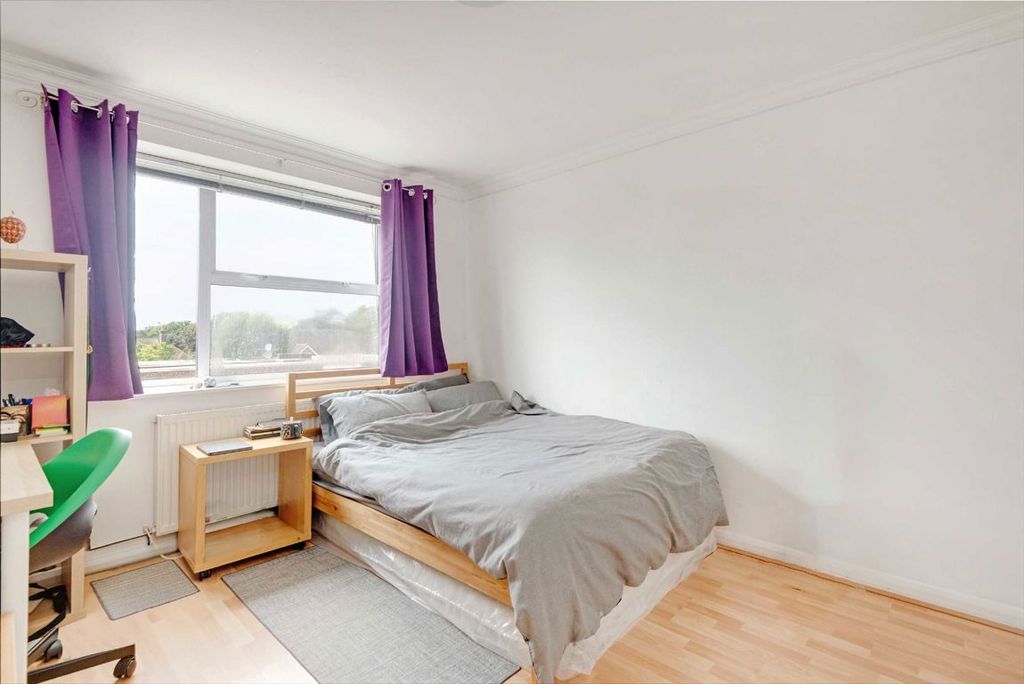 Property photo 2 of 3