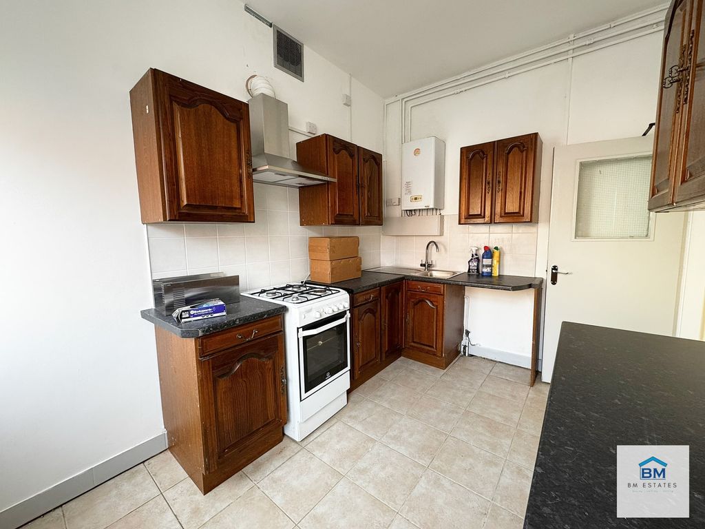 Property photo 2 of 6 Photo 1