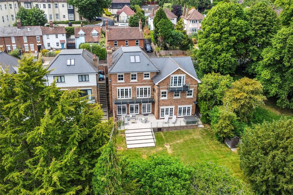 Property photo 1 of 31 Picture No. 06
