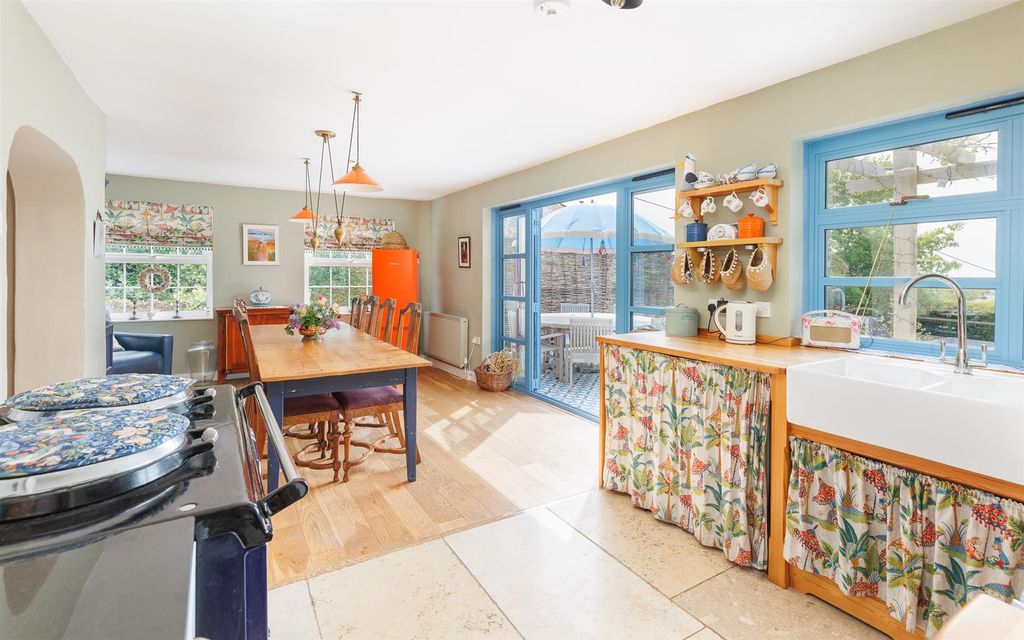 Property photo 3 of 26 Kitchen/Dining Room