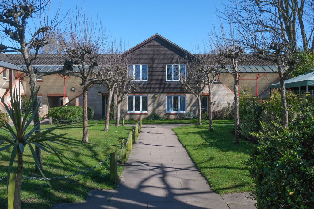 Property photo 2 of 13