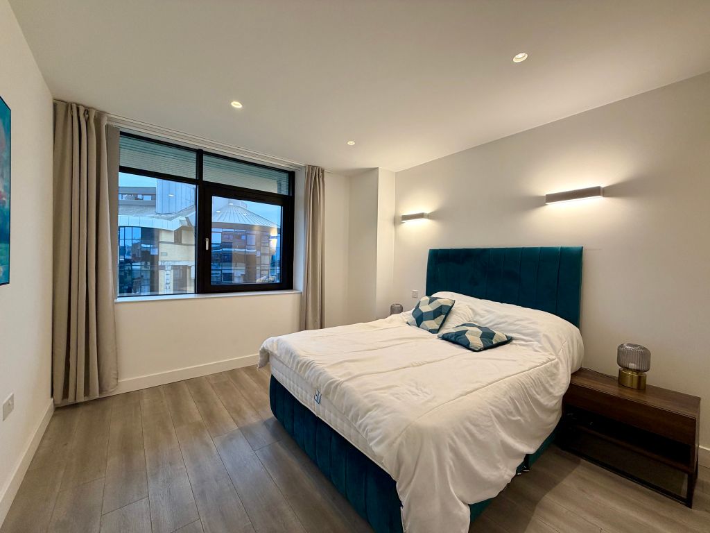 Property photo 3 of 21 Bedroom