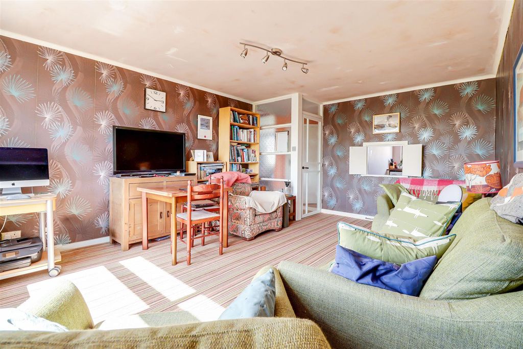Property photo 3 of 19