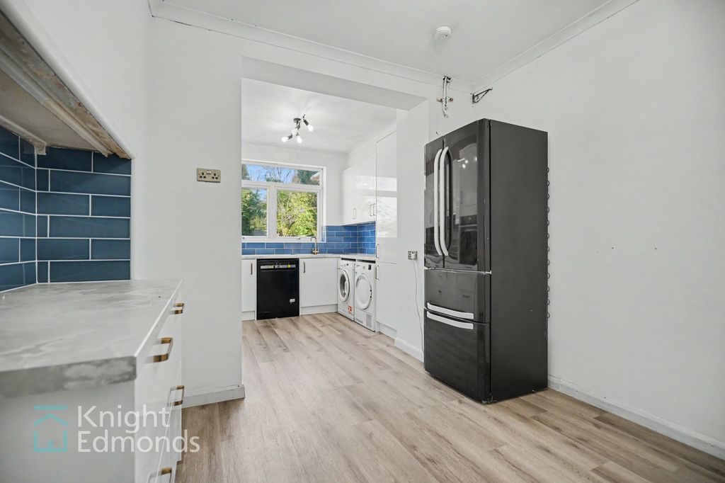 Property photo 2 of 22 Kitchen