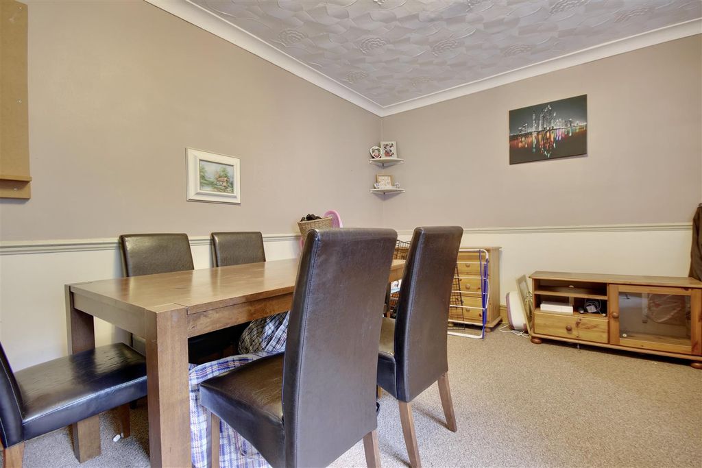 Property photo 1 of 12 D23B9F51-E398-4012-9525-Daae8786D6Bb_1_201_A.Jpeg