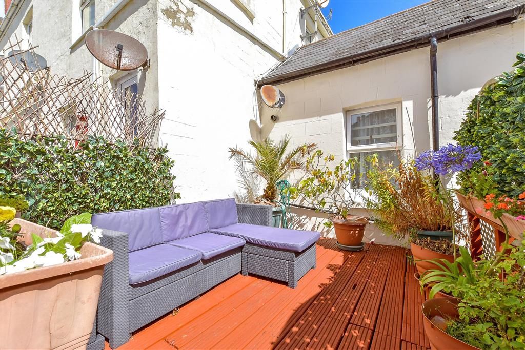 Property photo 1 of 12 Balcony / Terrace