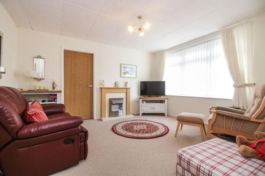 Property photo 3 of 8 3