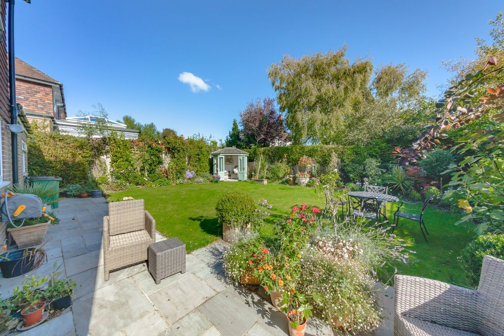 Property photo 2 of 21