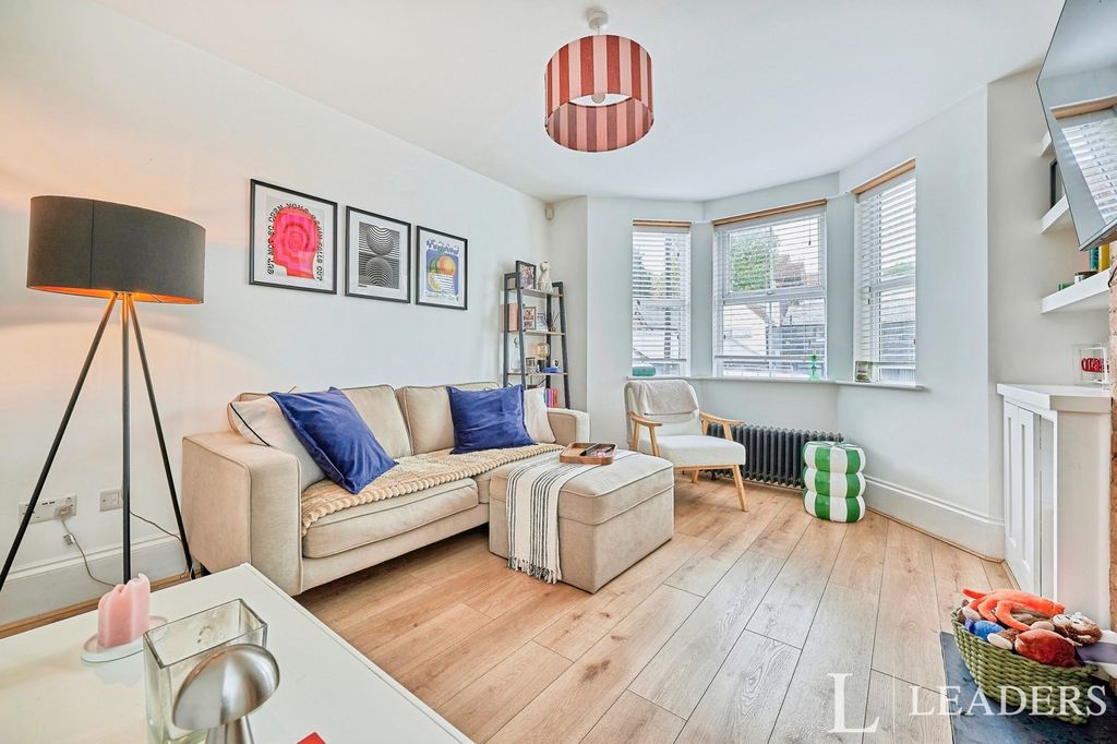 Property photo 2 of 23 Pbox-Img.Jpg