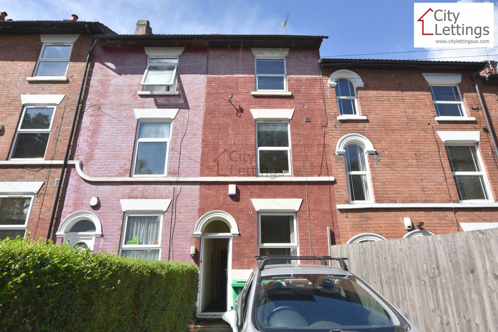 Property photo 1 of 28