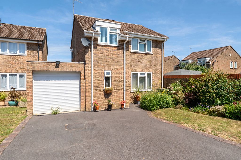 Property photo 1 of 18 1486830216A4Cfb7d82E05