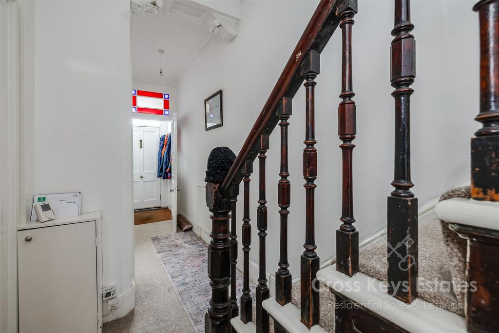 Property photo 2 of 22 Entrance Vestibule