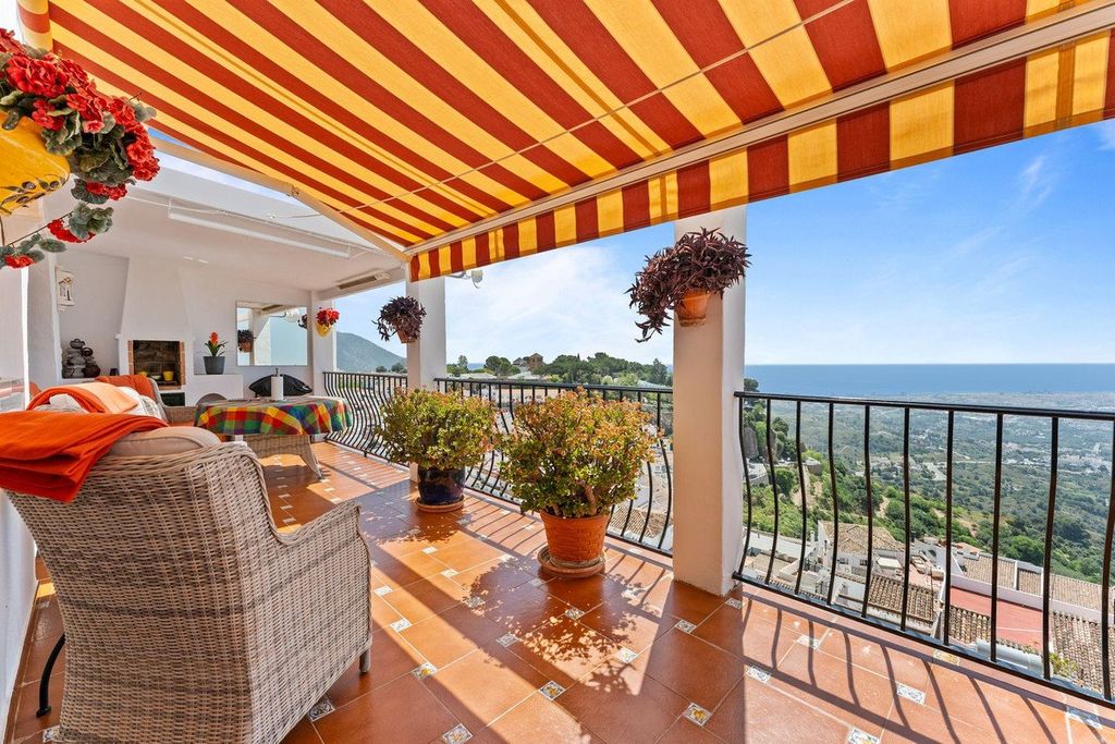 Property photo 1 of 25 Apartment, Mijas