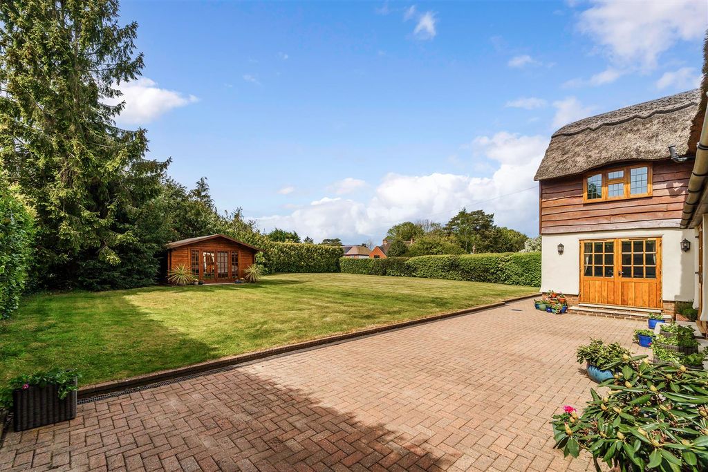 Additional image 38 of 5 bed detached house for saleRickman Hill Road, Chipstead, Coulsdon CR5