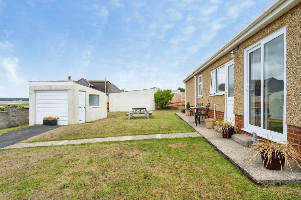 Property photo 3 of 22 Pbox-Img.Jpg