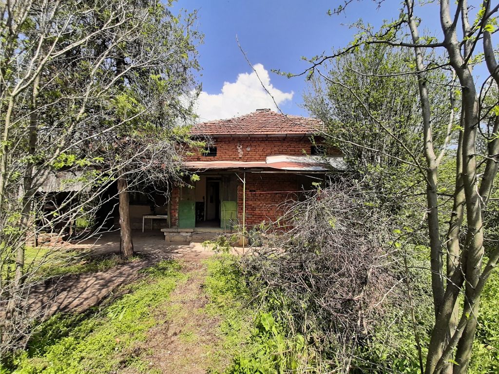 Property photo 1 of 6