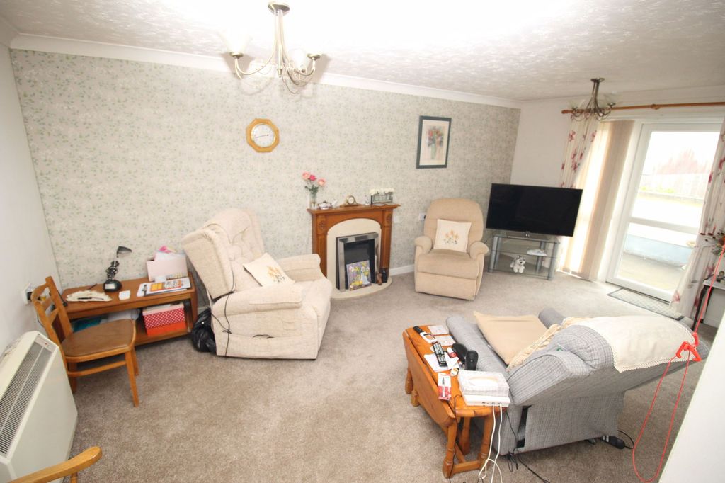 Property photo 2 of 6