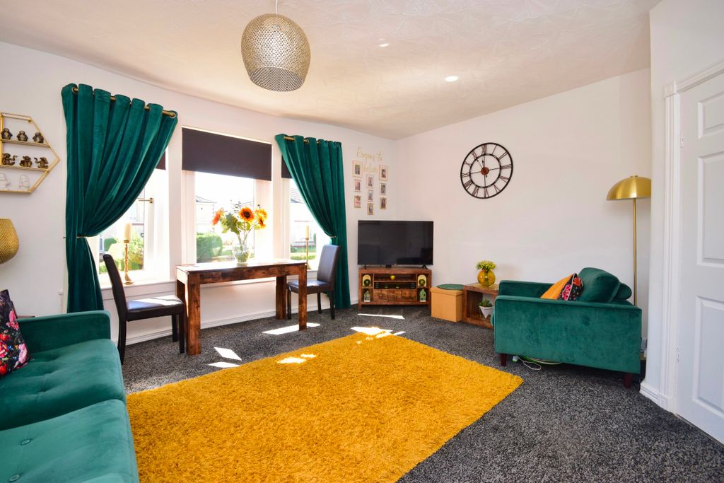 Property photo 2 of 24