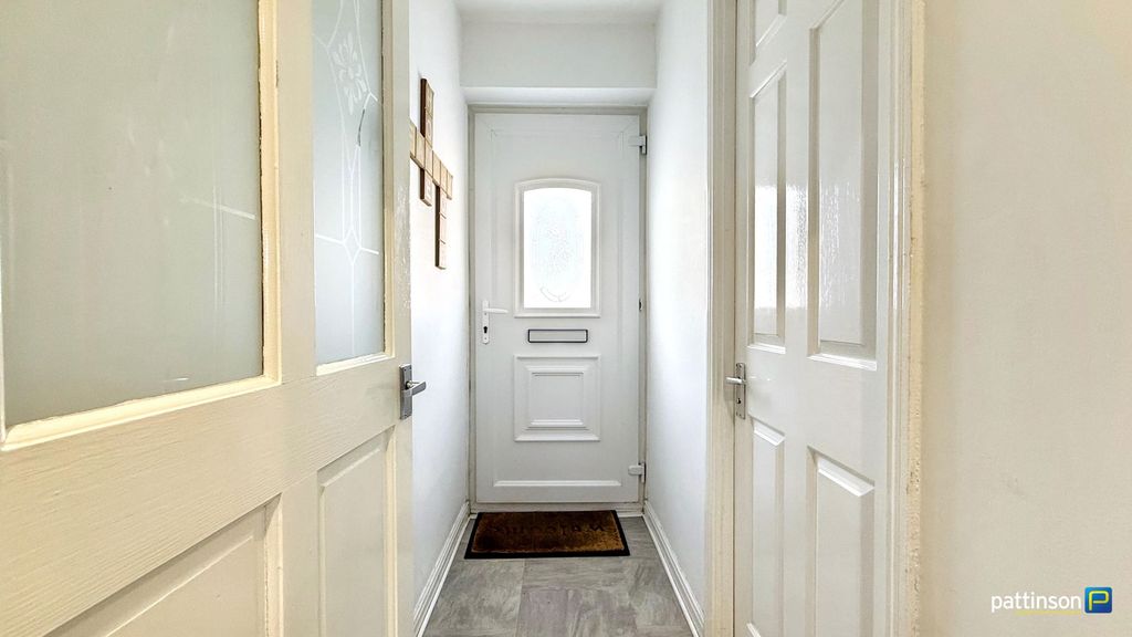 Property photo 2 of 37