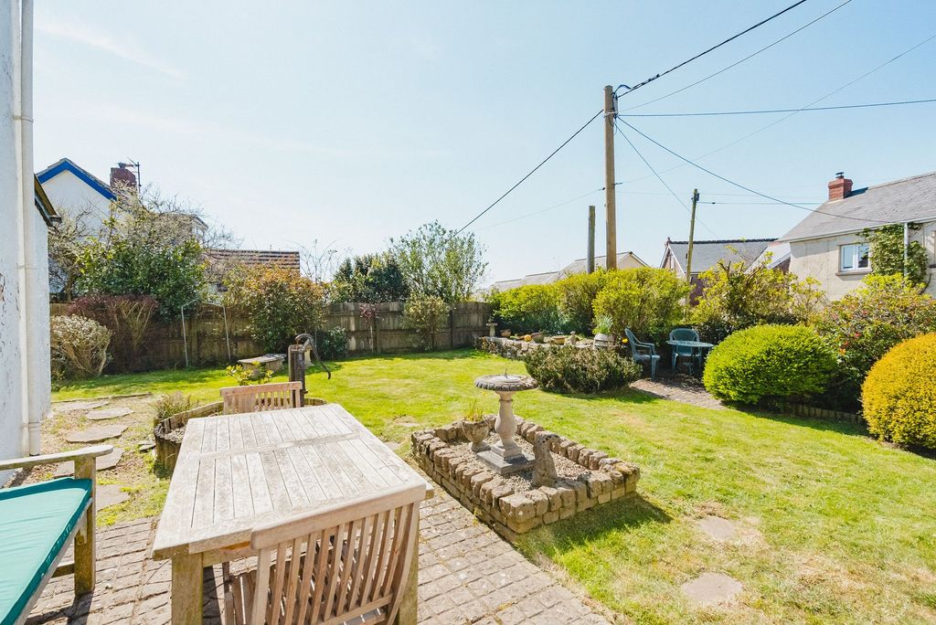 Property photo 3 of 32