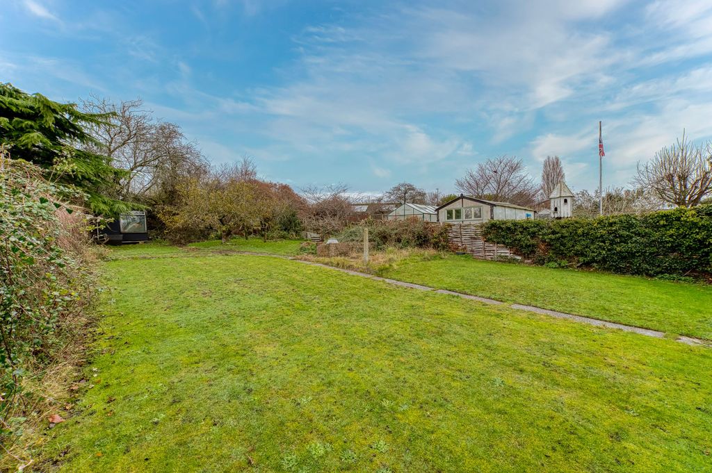 Property photo 2 of 22