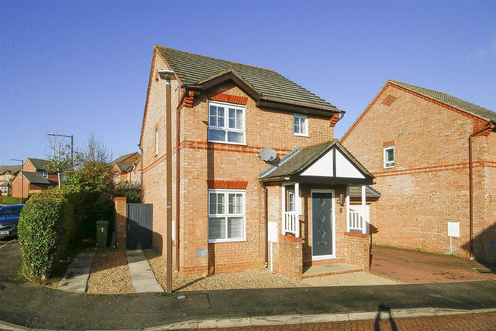 Property photo 1 of 16
