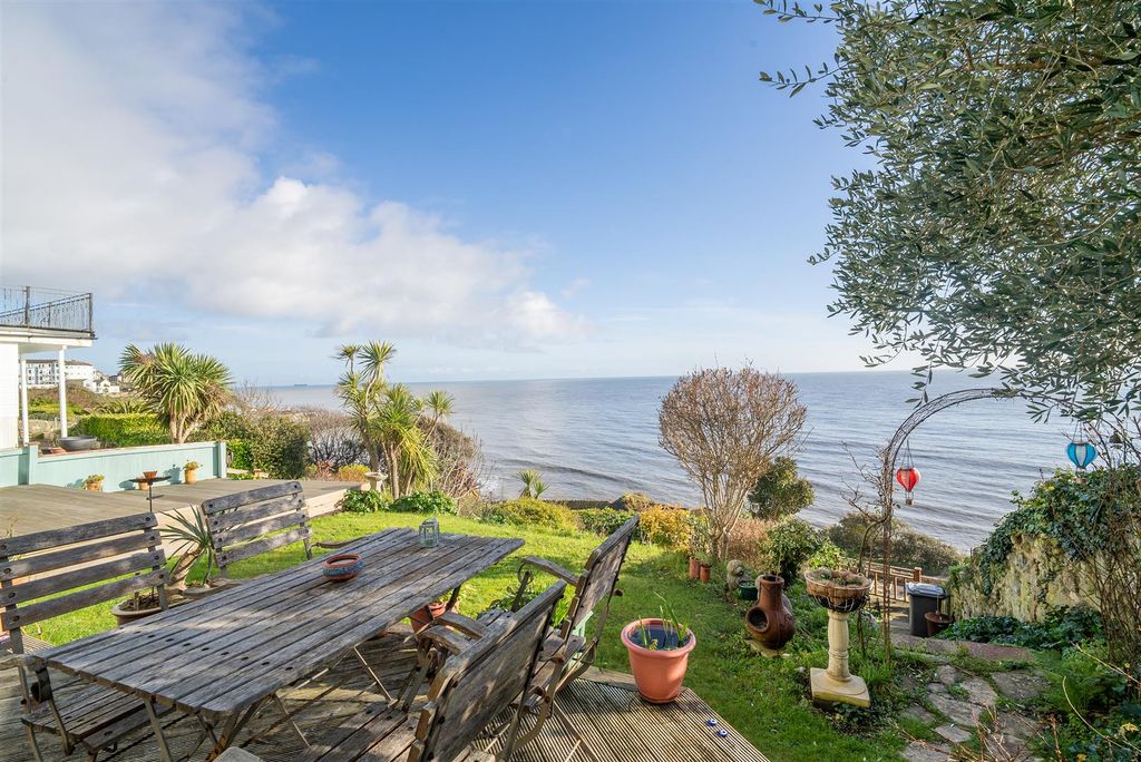 Property photo 3 of 33