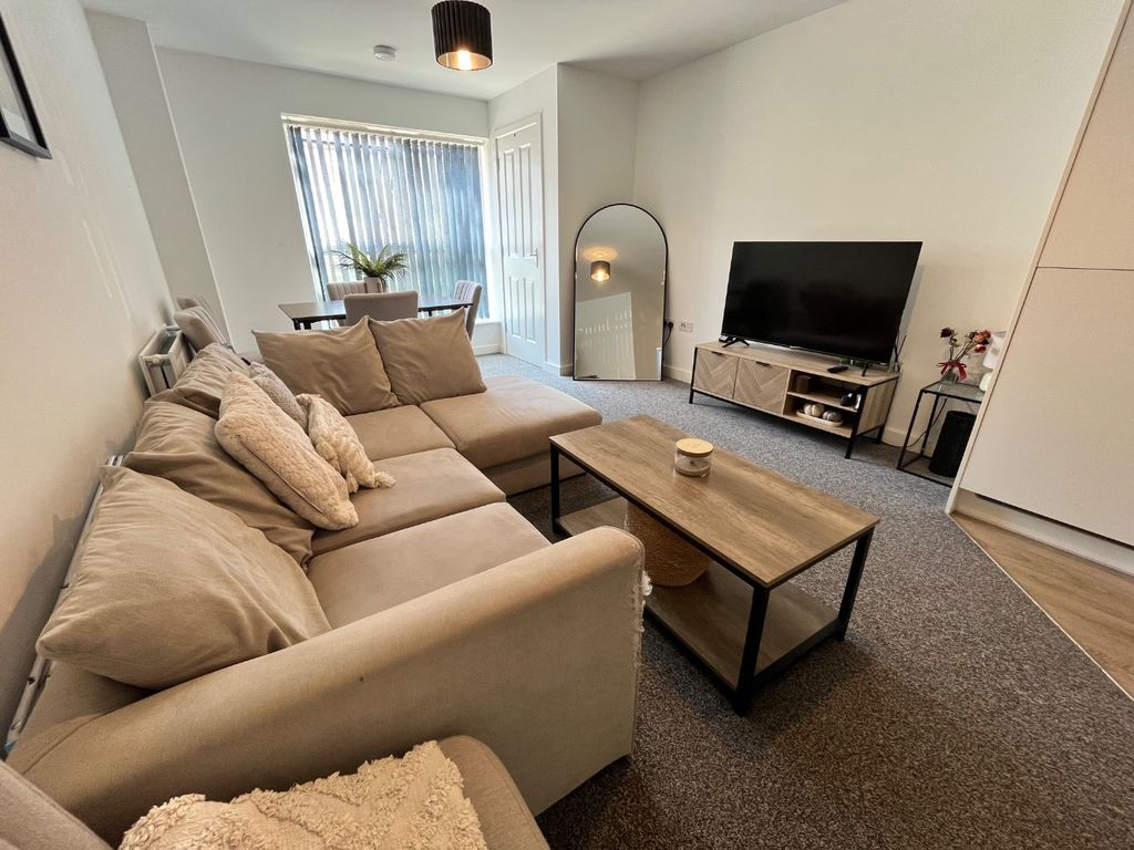 Property photo 2 of 6 4374852