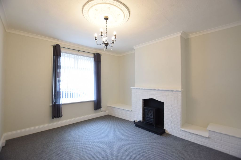 Property photo 3 of 9 Living Room