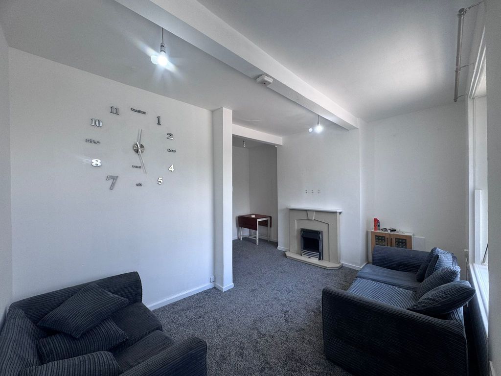 Property photo 2 of 11 Photo 10