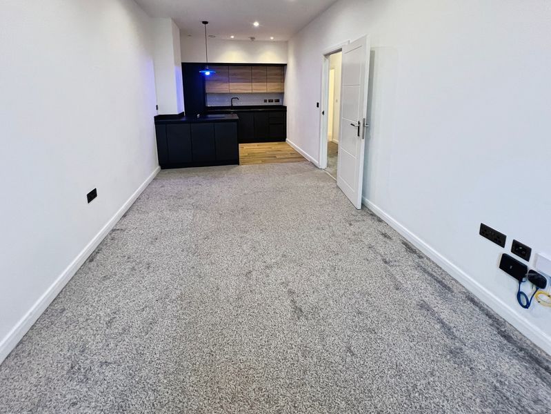 Property photo 3 of 13 Kitchen Lounge