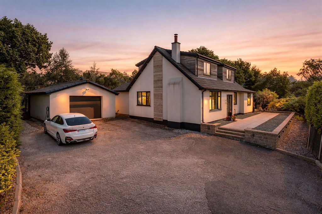 Property photo 1 of 43