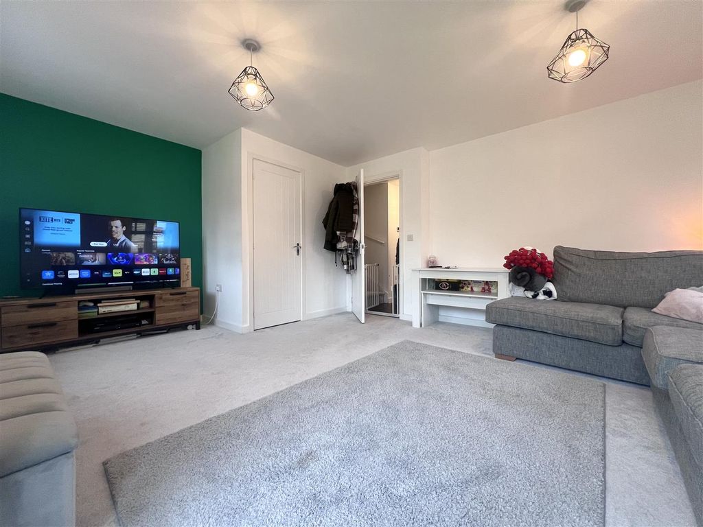 Property photo 2 of 12 Img_1225.Jpeg